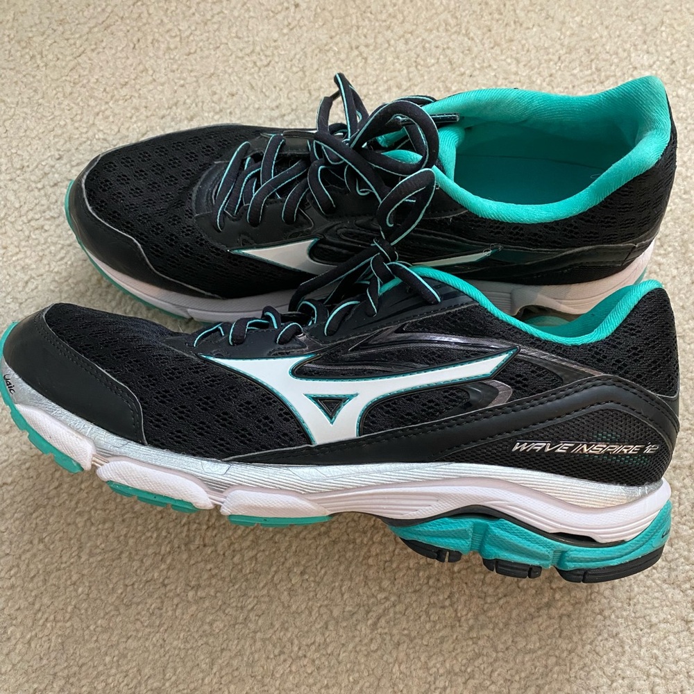 Mizuno Womens 12